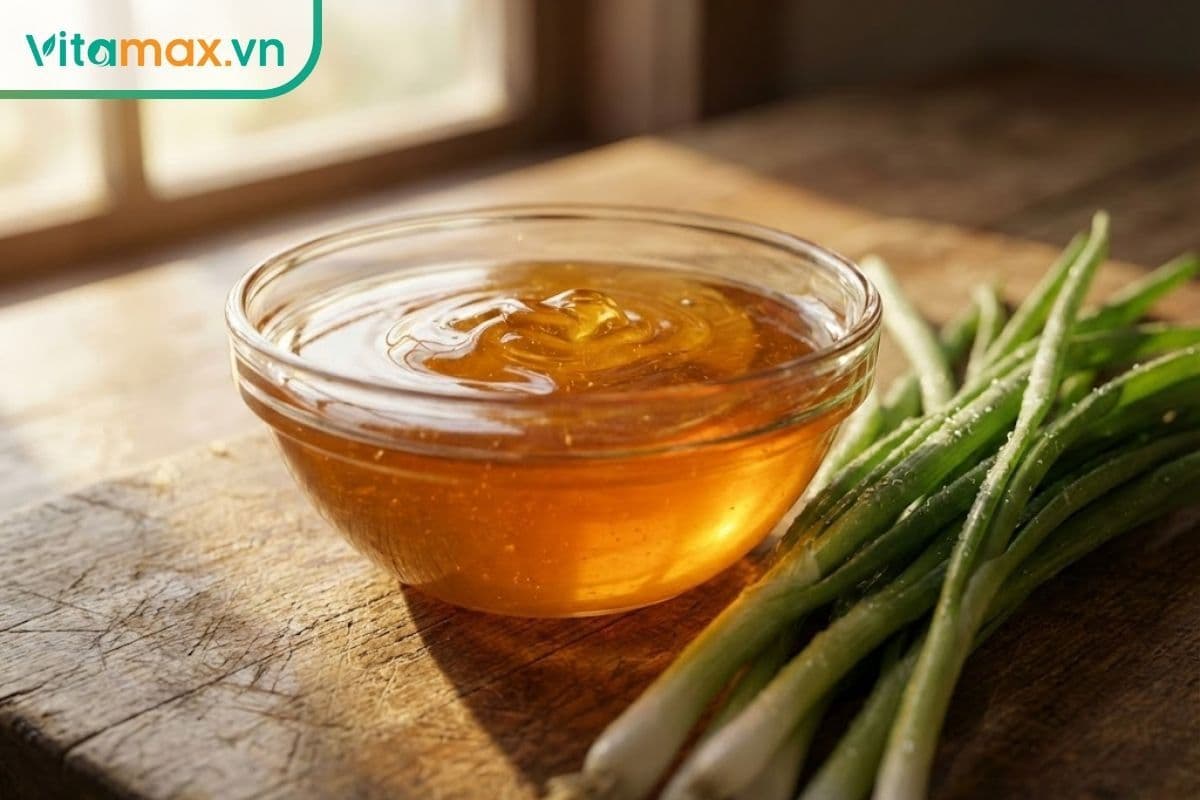 Hướng dẫn cách thử mật ong bằng cọng hành dễ làm tại nhà