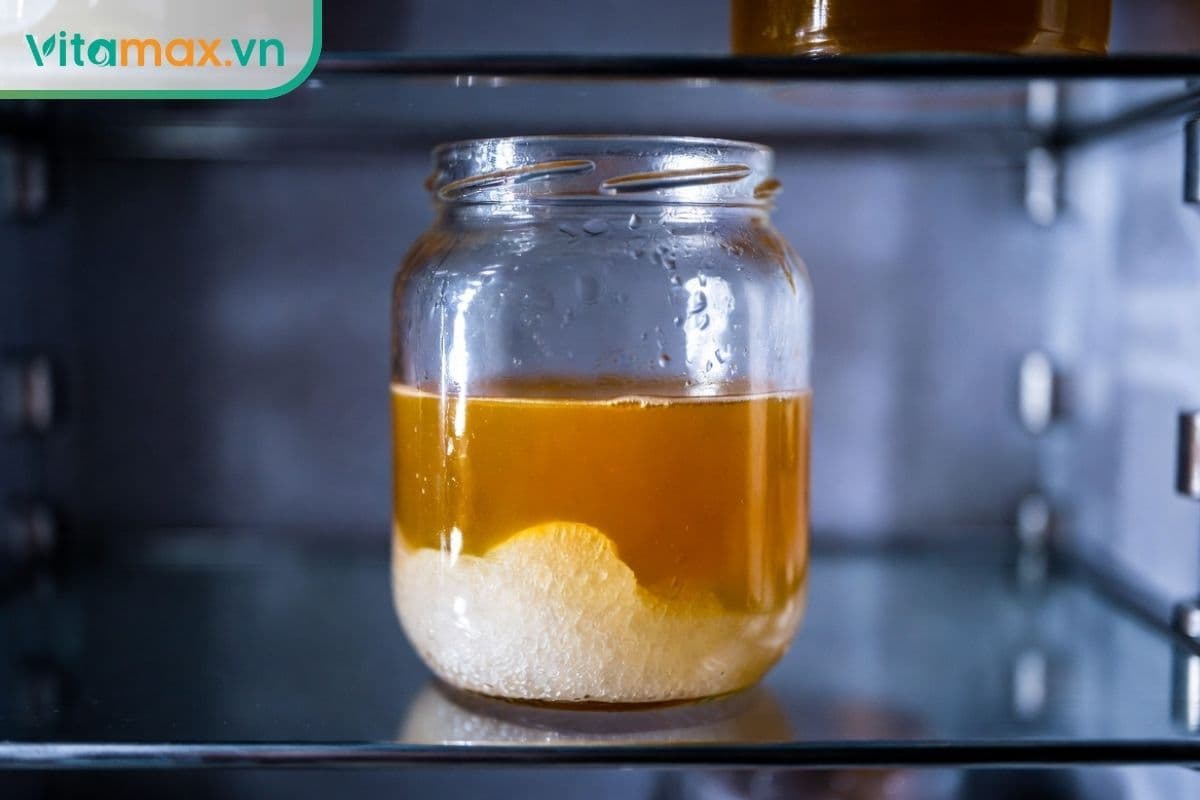 Mật ong bảo quản tủ lạnh được không? Hướng dẫn bảo quản lâu dài