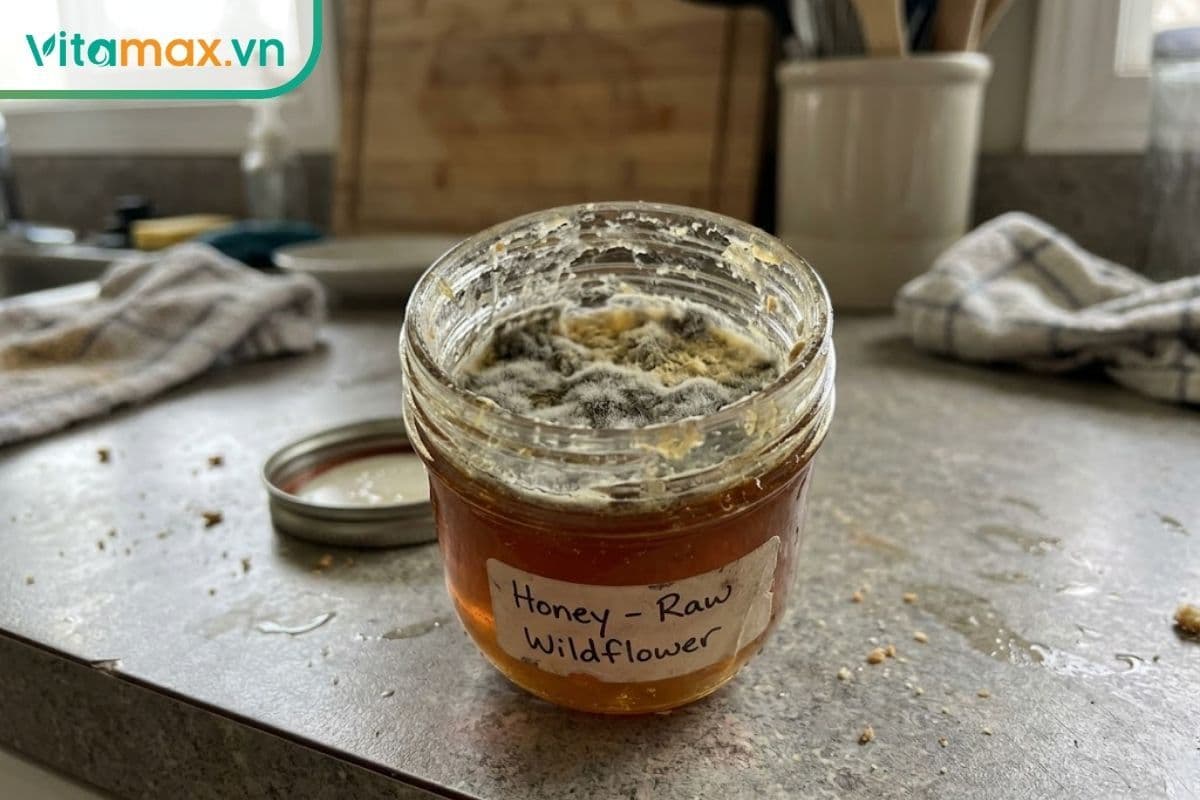 Mật ong bị mốc có sử dụng được không? Cách xử lý an toàn