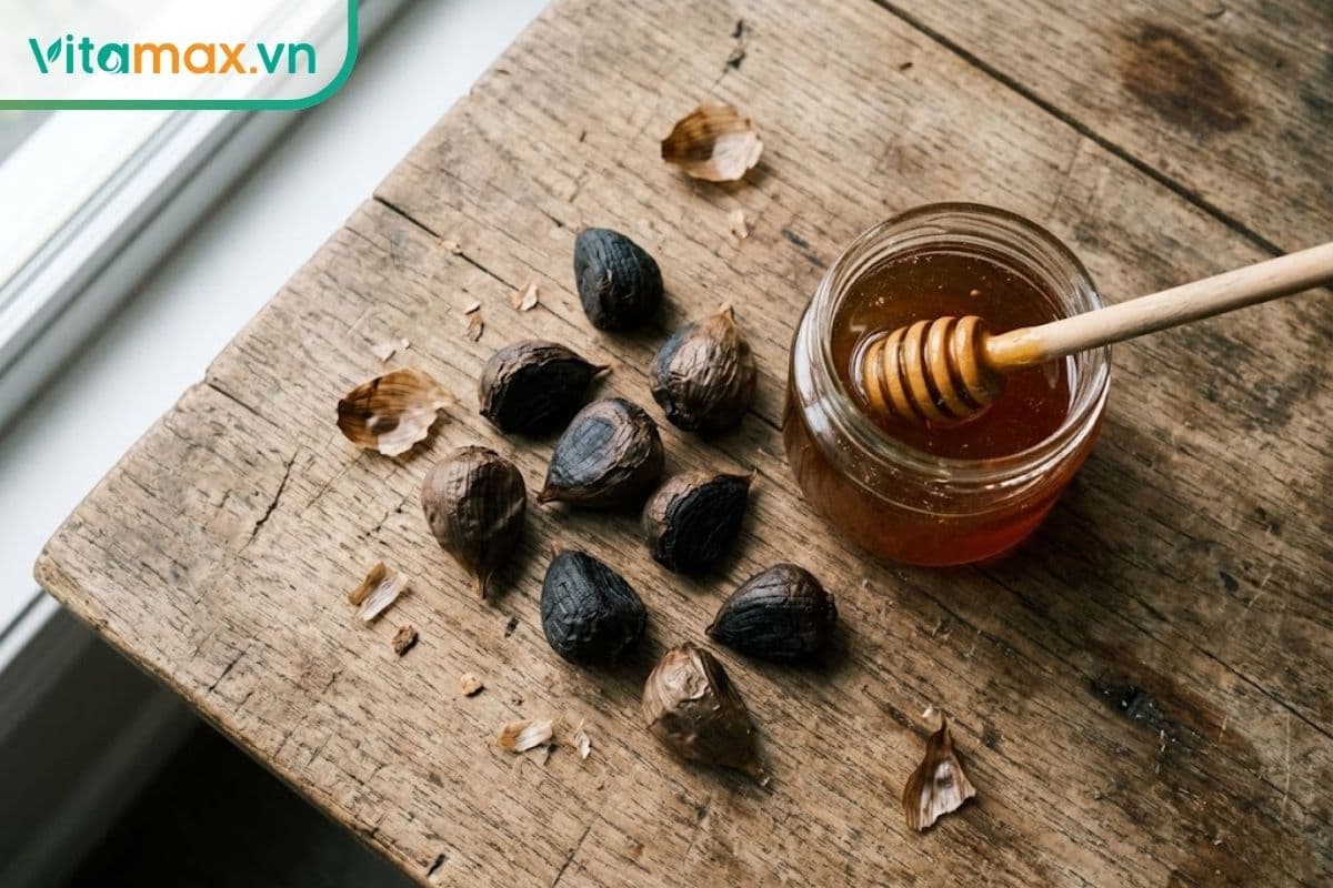 Cách làm tỏi đen ngâm mật ong thơm ngon & bổ dưỡng tại nhà